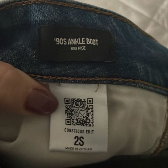 Mid Rise Medium Wash Ankle Boot Jeans - Picture 6 of 6